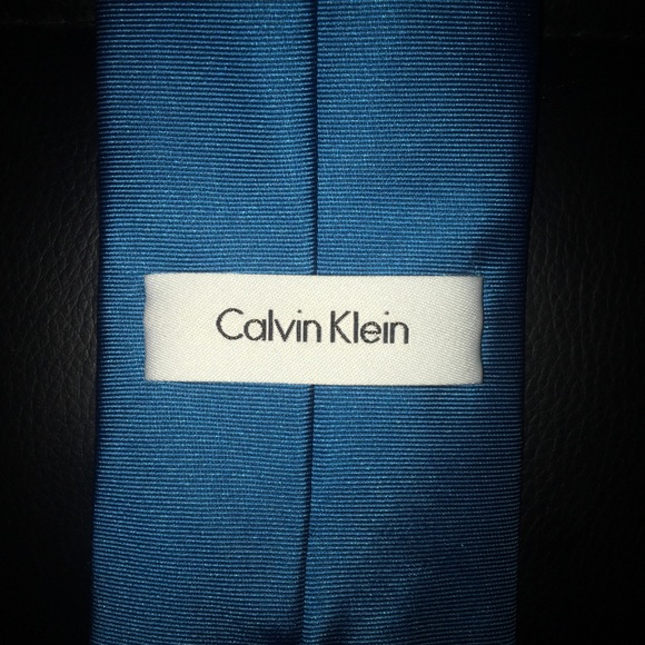 Calvin Klein Tie - Picture 1 of 4